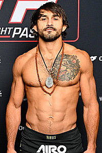 Kohl 'Mr. Violence' Laren